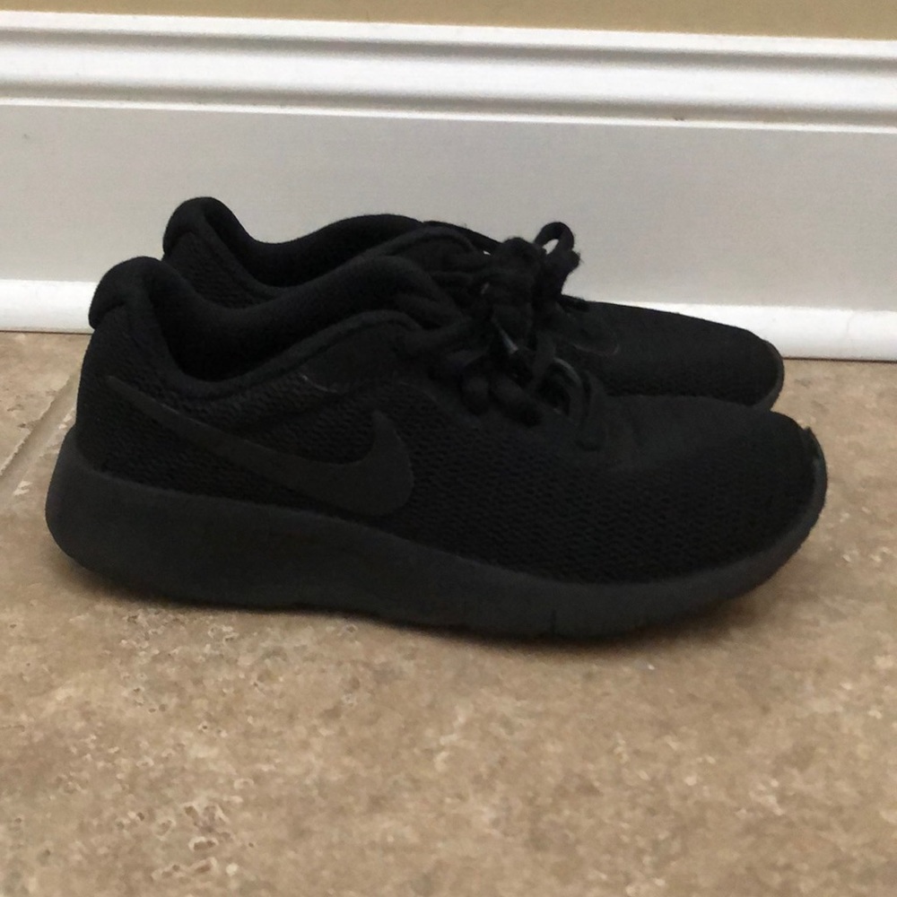 Nike Girls All Black Running Shoes Size: 2Y